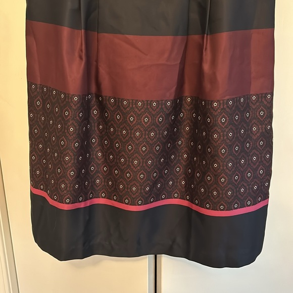 Loft Dress - Picture 3 of 5